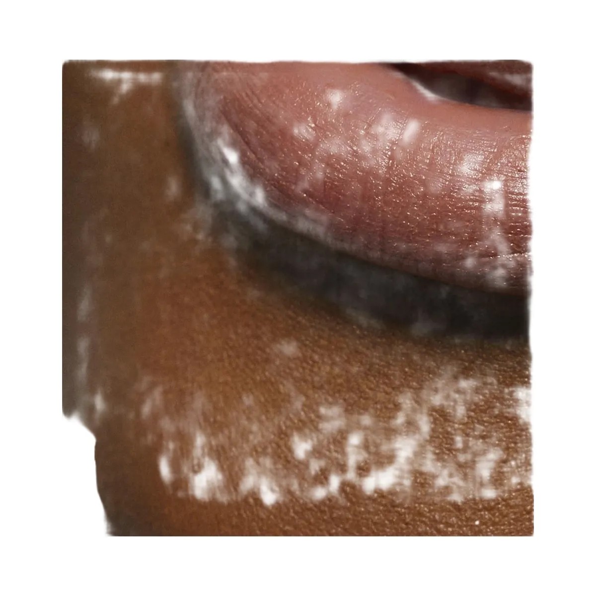 Kylie Precision Pout Lip Liner Smitten - HypeFly India View 4