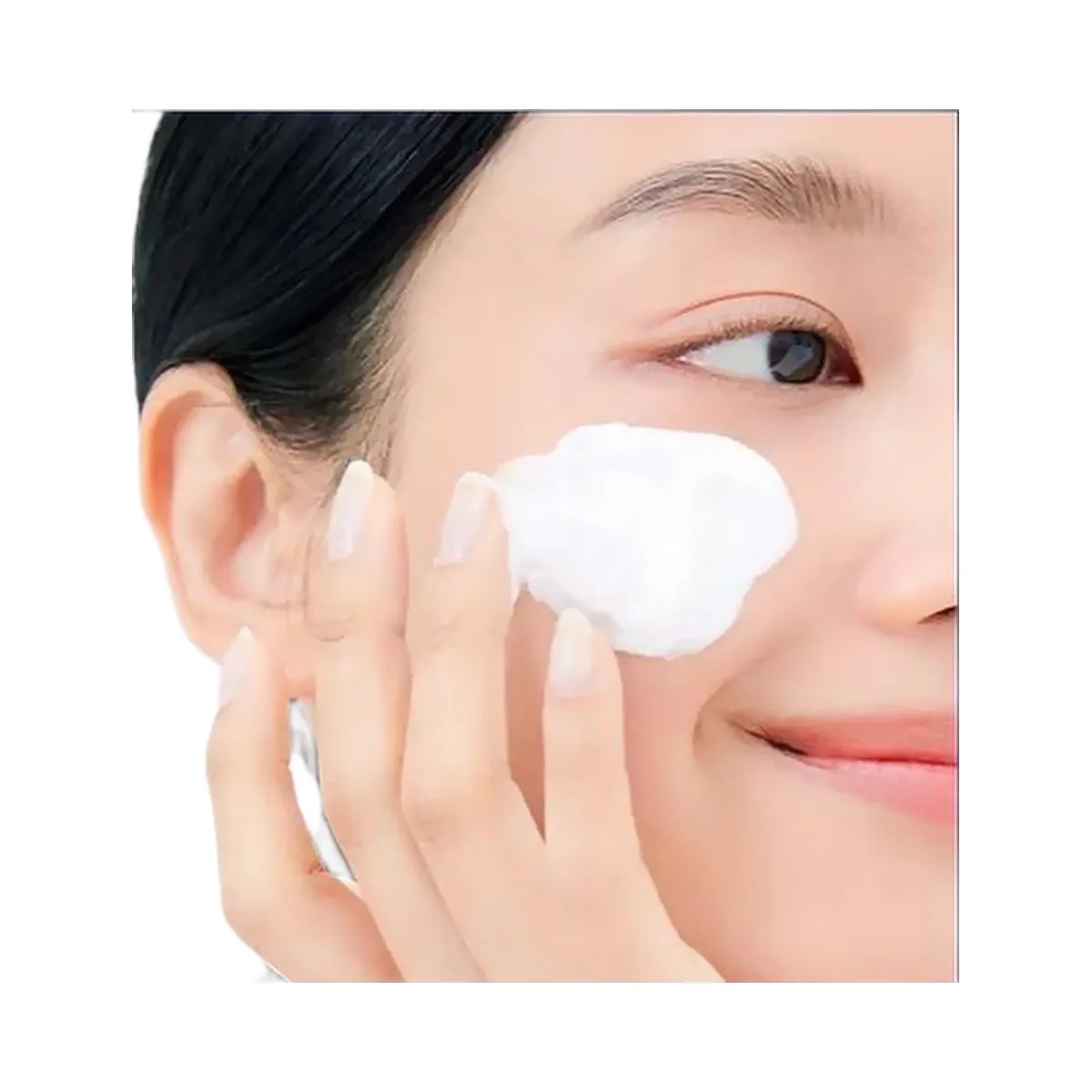MEDIHEAL Vitamin C Pore Toning Cleanser - HypeFly India View 5