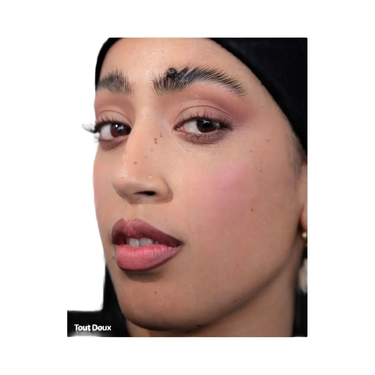 Violette_FR Yeux Paint - Tout Doux - HypeFly India View 3